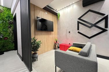 Sala Comercial &agrave; venda - 100m&sup2; - Meia Praia