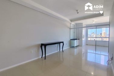 Apartamento para alugar - 104m&sup2; - Centro