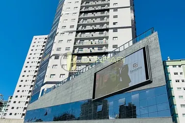 Apartamento &agrave; venda - 139m&sup2; - Meia Praia