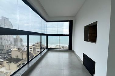 Apartamento &agrave; venda - 207m&sup2; - Meia Praia