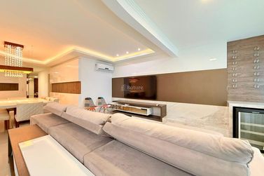 Apartamento &agrave; venda - 202m&sup2; - Meia Praia