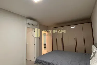 Apartamento para alugar - 132m&sup2; - Meia praia