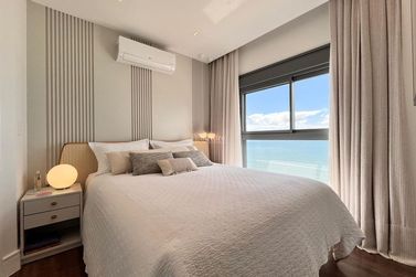 Apartamento &agrave; venda - 166m&sup2; - Meia Praia
