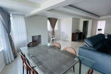 Apartamento para alugar - 225m&sup2; - Centro
