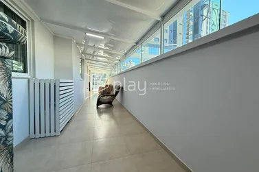 Apartamento &agrave; venda - 85m&sup2; - Meia Praia