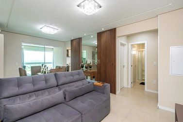 Apartamento &agrave; venda - 81m&sup2; - Meia Praia
