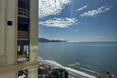 Apartamento &agrave; venda - 180m&sup2; - Meia Praia