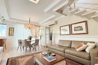 Apartamento &agrave; venda - 251m&sup2; - Meia Praia