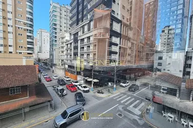 Apartamento &agrave; venda - 110m&sup2; - Meia Praia