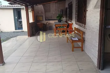 Casa &agrave; venda - 125m&sup2; - Pereque