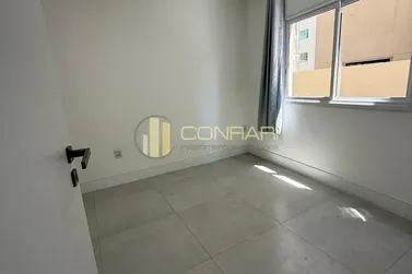 Apartamento &agrave; venda - 140m&sup2; - Meia Praia