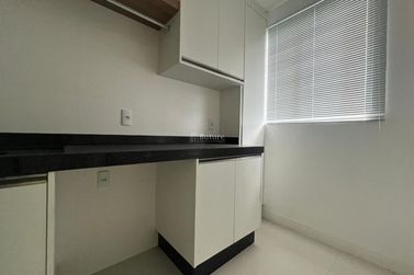 Apartamento &agrave; venda - 141m&sup2; - Meia Praia