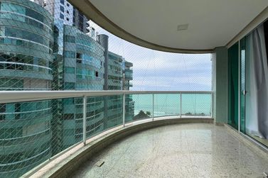 Apartamento &agrave; venda - 350m&sup2; - Meia Praia