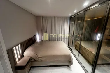 Apartamento &agrave; venda - 101m&sup2; - Meia Praia