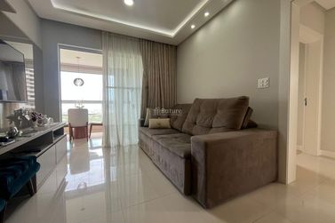 Apartamento &agrave; venda - 85m&sup2; - Meia Praia