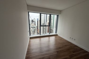 Apartamento &agrave; venda - 165m&sup2; - Centro