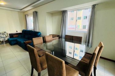 Apartamento &agrave; venda - 100m&sup2; - Meia Praia