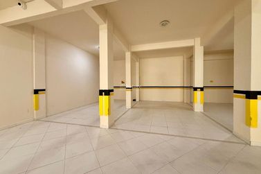 Apartamento &agrave; venda - 85m&sup2; - Meia Praia