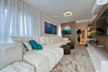 Apartamento &agrave; venda - 153m&sup2; - Meia Praia