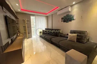 Apartamento &agrave; venda - 133m&sup2; - Meia Praia
