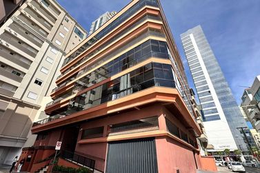 Apartamento &agrave; venda - 79m&sup2; - Meia Praia
