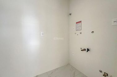 Apartamento &agrave; venda - 129m&sup2; - Meia Praia