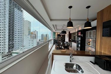 Apartamento &agrave; venda - Meia Praia