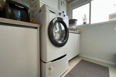 Apartamento &agrave; venda - 145m&sup2; - Meia Praia