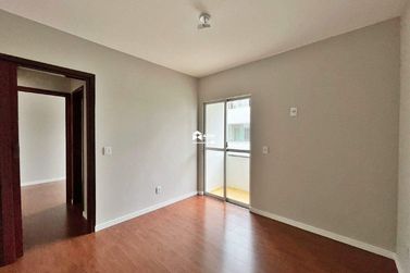 Apartamento para alugar - 75m&sup2; - Centro