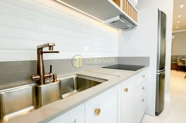 Apartamento &agrave; venda - 130m&sup2; - Meia Praia