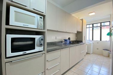 Apartamento &agrave; venda - 110m&sup2; - Meia Praia