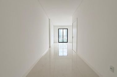Apartamento &agrave; venda - 200m&sup2; - Meia Praia