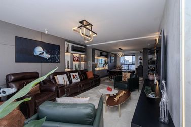 Apartamento &agrave; venda - 177m&sup2; - Centro