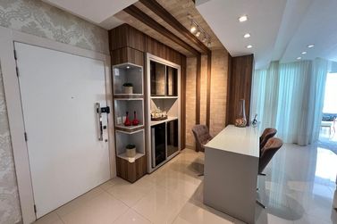 Apartamento &agrave; venda - 149m&sup2; - Meia Praia