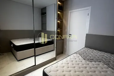 Apartamento &agrave; venda - 101m&sup2; - Meia Praia