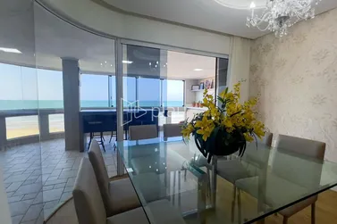 Apartamento &agrave; venda - 170m&sup2; - Meia Praia