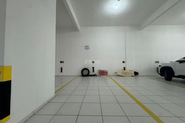 Apartamento &agrave; venda - 171m&sup2; - Meia Praia