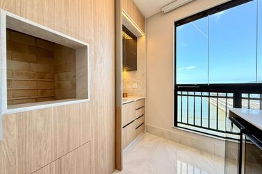 Apartamento &agrave; venda - 200m&sup2; - Meia Praia