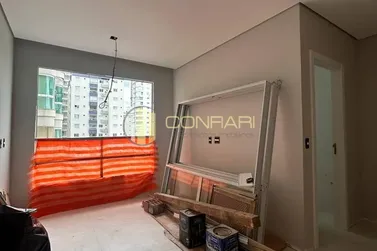 Apartamento &agrave; venda - 132m&sup2; - MEIA PRAIA