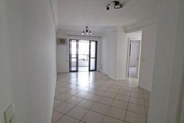 Apartamento para alugar - 124m&sup2; - Centro