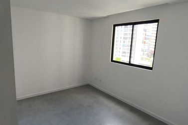 Apartamento &agrave; venda - 104m&sup2; - Meia Praia