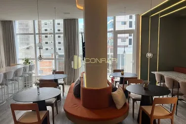 Apartamento &agrave; venda - 128m&sup2; - Meia Praia