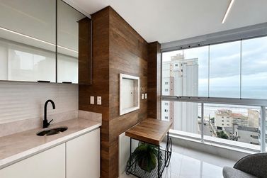 Apartamento &agrave; venda - 145m&sup2; - Meia Praia