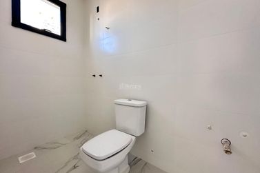 Apartamento &agrave; venda - 138m&sup2; - Meia Praia