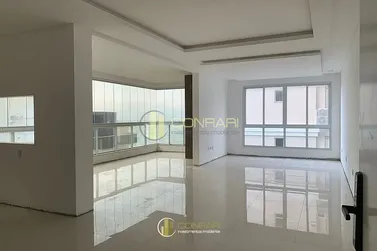 Apartamento &agrave; venda - 180m&sup2; - Meia Praia