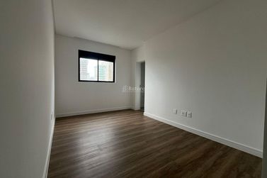 Apartamento &agrave; venda - 207m&sup2; - Meia Praia