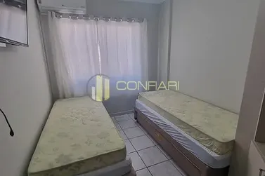 Apartamento &agrave; venda - 110m&sup2; - Meia Praia