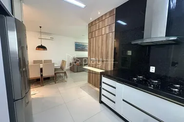 Apartamento &agrave; venda - 134m&sup2; - Meia Praia