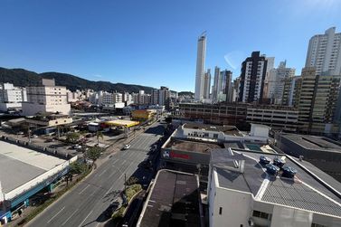 Apartamento &agrave; venda - 79m&sup2; - Centro