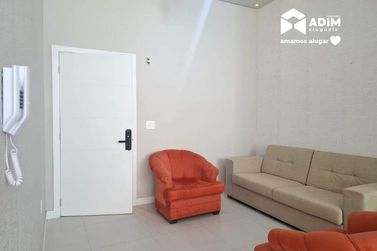Apartamento para alugar - 135m&sup2; - Meia Praia